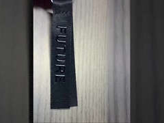 Des marques de vêtements rectangulaires, des patchs, des garnitures et des accessoires, imprimés en couleur