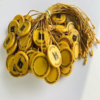10 pouces jaune étiquette en plastique fixateur boucle verrouiller épingles étiquette pour les vêtements